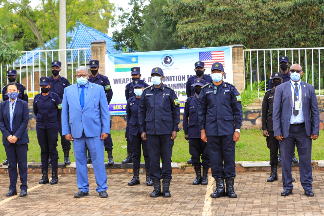 Abapolisi 18 B’U Rwanda Bari Guhugurwa Ku Gucunga Imbunda Nto N’Amasasu ...